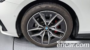 BMW 5-Series 520i Special Edition 2025 года из Южной Кореи