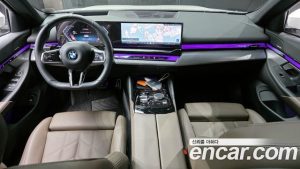 BMW 5-Series 520i Special Edition 2025 года из Южной Кореи