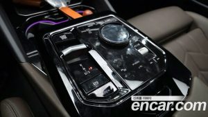 BMW 5-Series 520i Special Edition 2025 года из Южной Кореи