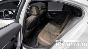 BMW 5-Series 520i Special Edition 2025 года из Южной Кореи