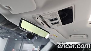 Land Rover Defender 110 D250 X- SE 2025 года из Южной Кореи