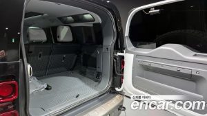 Land Rover Defender 110 D250 X- SE 2025 года из Южной Кореи