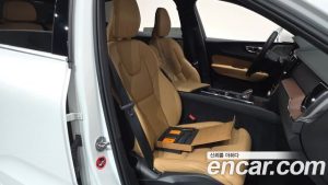Volvo XC60 B6 ULTIMATE Bright 2024 года из Южной Кореи