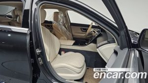 Mercedes-Benz S-Class S450L 4MATIC 2023 года из Южной Кореи