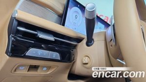 Genesis G80 Бензин 2.5 Turbo AWD 2025 года из Южной Кореи