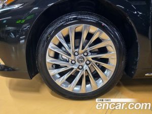 Lexus ES Executive 2026 года из Южной Кореи