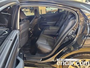 Lexus ES Executive 2026 года из Южной Кореи