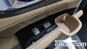 Kia Sorento HEV 1.6 2WD 2024 года из Южной Кореи