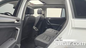 Volkswagen Tiguan 2.0 TDI Prestige 2023 года из Южной Кореи