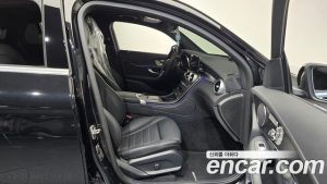 Mercedes-Benz GLC-Class GLC300 4MATIC Coupe 2023 года из Южной Кореи