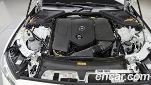 Mercedes-Benz E-Class E350e 4MATIC 2025 года из Южной Кореи