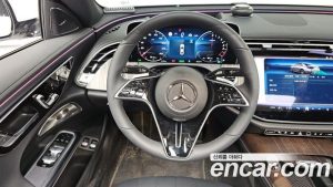 Mercedes-Benz E-Class E350e 4MATIC 2025 года из Южной Кореи