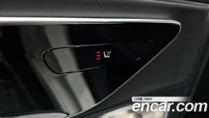 Mercedes-Benz E-Class E350e 4MATIC 2025 года из Южной Кореи