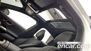 Mercedes-Benz E-Class E350e 4MATIC 2025 года из Южной Кореи