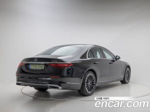 Mercedes-Benz S-Class S350 d 4MATIC 2025 года из Южной Кореи