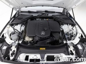 Mercedes-Benz E-Class E220d 4MATIC Exclusive 2025 года из Южной Кореи