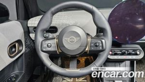 Mini Cooper 5Door Favoured 2025 года из Южной Кореи