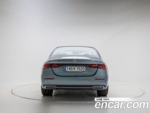 Mercedes-Benz E-Class E220d 4MATIC Exclusive 2025 года из Южной Кореи