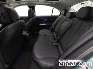 Mercedes-Benz E-Class E220d 4MATIC Exclusive 2025 года из Южной Кореи