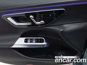 Mercedes-Benz E-Class E220d 4MATIC Exclusive 2025 года из Южной Кореи