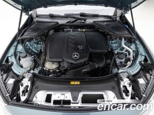 Mercedes-Benz E-Class E220d 4MATIC Exclusive 2025 года из Южной Кореи