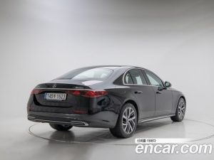 Mercedes-Benz E-Class E220d 4MATIC Exclusive 2025 года из Южной Кореи