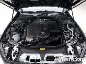 Mercedes-Benz E-Class E220d 4MATIC Exclusive 2025 года из Южной Кореи