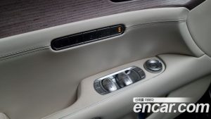 Genesis G90 Бензин 3.5 Turbo AWD 2025 года из Южной Кореи