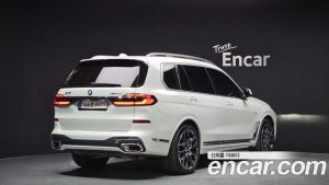 BMW X7 xDrive 40i M Sport 6 2024 года из Южной Кореи