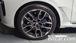 BMW X7 xDrive 40i M Sport 6 2024 года из Южной Кореи