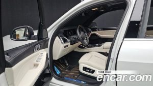 BMW X7 xDrive 40i M Sport 6 2024 года из Южной Кореи