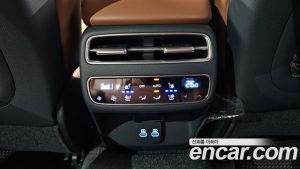 Genesis GV70 2.5T Бензин AWD 2025 года из Южной Кореи