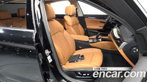 BMW 5-Series 520i Luxury 2023 года из Южной Кореи