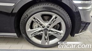 Genesis G90 Бензин 3.5 Turbo AWD 2025 года из Южной Кореи