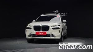 BMW X7 xDrive 40i Design Pure Excellence 6 2023 года из Южной Кореи