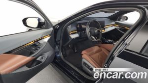 BMW 5-Series 530i xDrive M Sport 2025 года из Южной Кореи