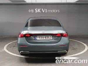 Mercedes-Benz E-Class E300 4MATIC Exclusive 2025 года из Южной Кореи