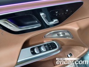Mercedes-Benz E-Class E300 4MATIC Exclusive 2025 года из Южной Кореи