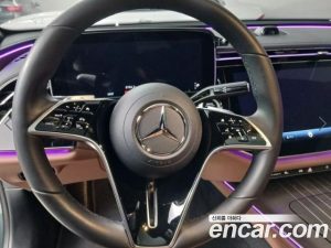 Mercedes-Benz E-Class E300 4MATIC Exclusive 2025 года из Южной Кореи
