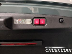 Mercedes-Benz E-Class E300 4MATIC Exclusive 2025 года из Южной Кореи