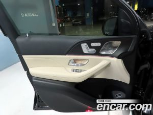 Mercedes-Benz GLS-Class GLS400d 4MATIC 2023 года из Южной Кореи
