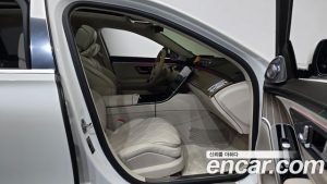 Mercedes-Benz S-Class Maybach S680 4MATIC 2023 года из Южной Кореи