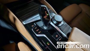 BMW 5-Series 520i Luxury 2023 года из Южной Кореи