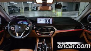 BMW 5-Series 520i Luxury 2023 года из Южной Кореи