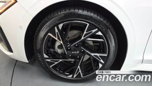 Kia K5 Signature 2025 года из Южной Кореи