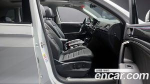 Volkswagen Tiguan 2.0 TDI 4 Prestige 2023 года из Южной Кореи