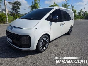 Hyundai Staria 4WD Lounge 7-Seater 2025 года из Южной Кореи