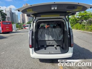 Hyundai Staria 4WD Lounge 7-Seater 2025 года из Южной Кореи