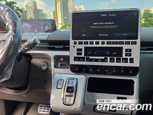 Hyundai Staria 4WD Lounge 7-Seater 2025 года из Южной Кореи