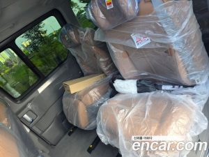 Hyundai Staria 4WD Lounge 7-Seater 2025 года из Южной Кореи